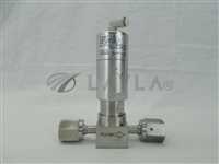 3870-03867//AMAT Applied Materials 3870-03867 Pneumatic N.C. Diaphragm Valve Used Working/AMAT Applied Materials/_01